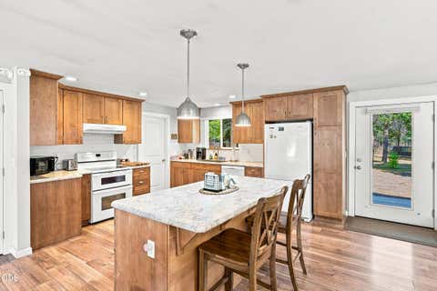 Tiny photo for 16108 Leona Lane, La Pine, OR 97739 (MLS # 220226369)