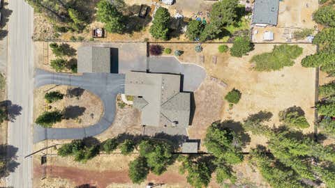 Tiny photo for 16108 Leona Lane, La Pine, OR 97739 (MLS # 220226369)