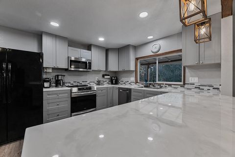 Tiny photo for 2900 Indian Creek Road, Shady Cove, OR 97539 (MLS # 220213403)