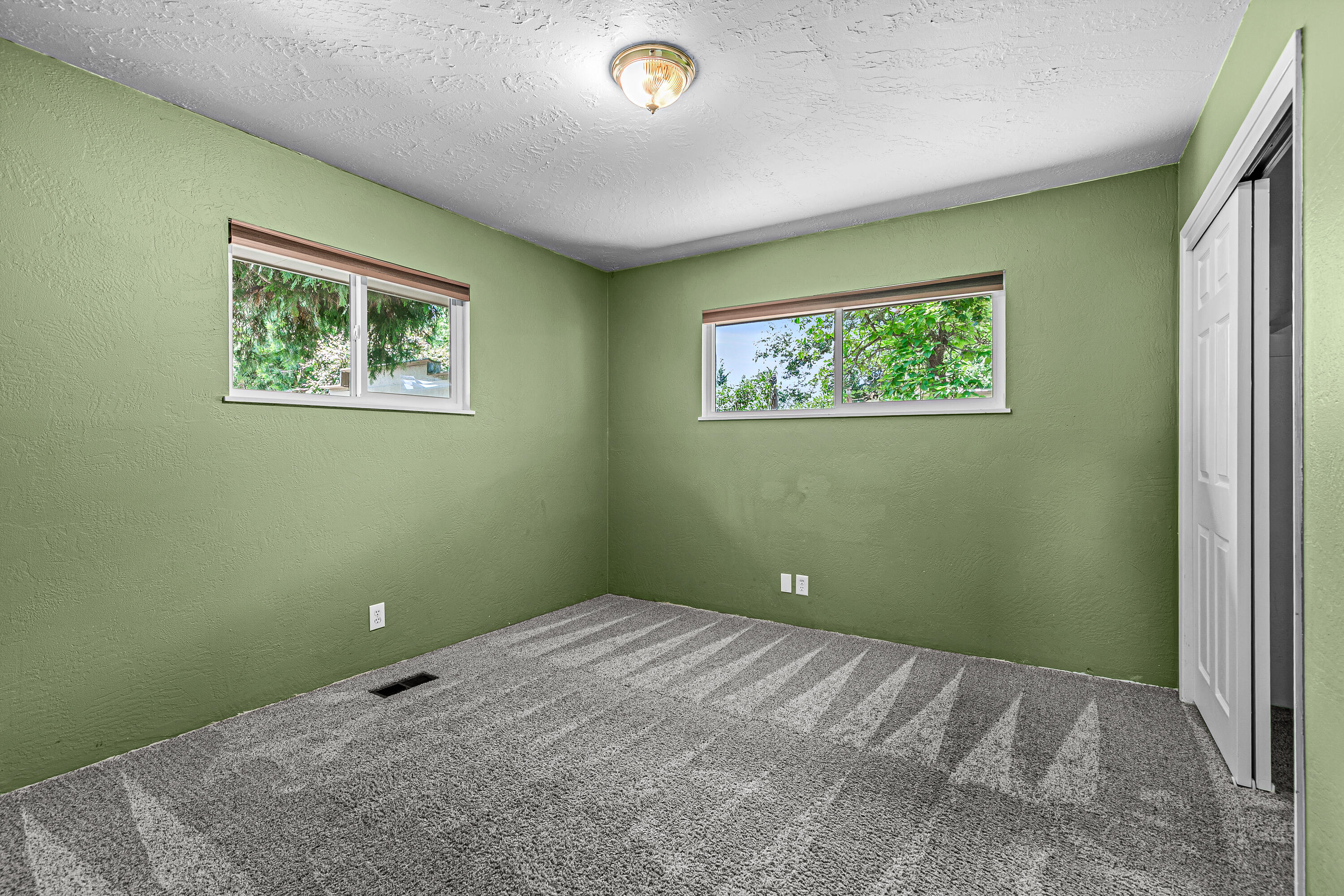 Country Club Manor - Residential