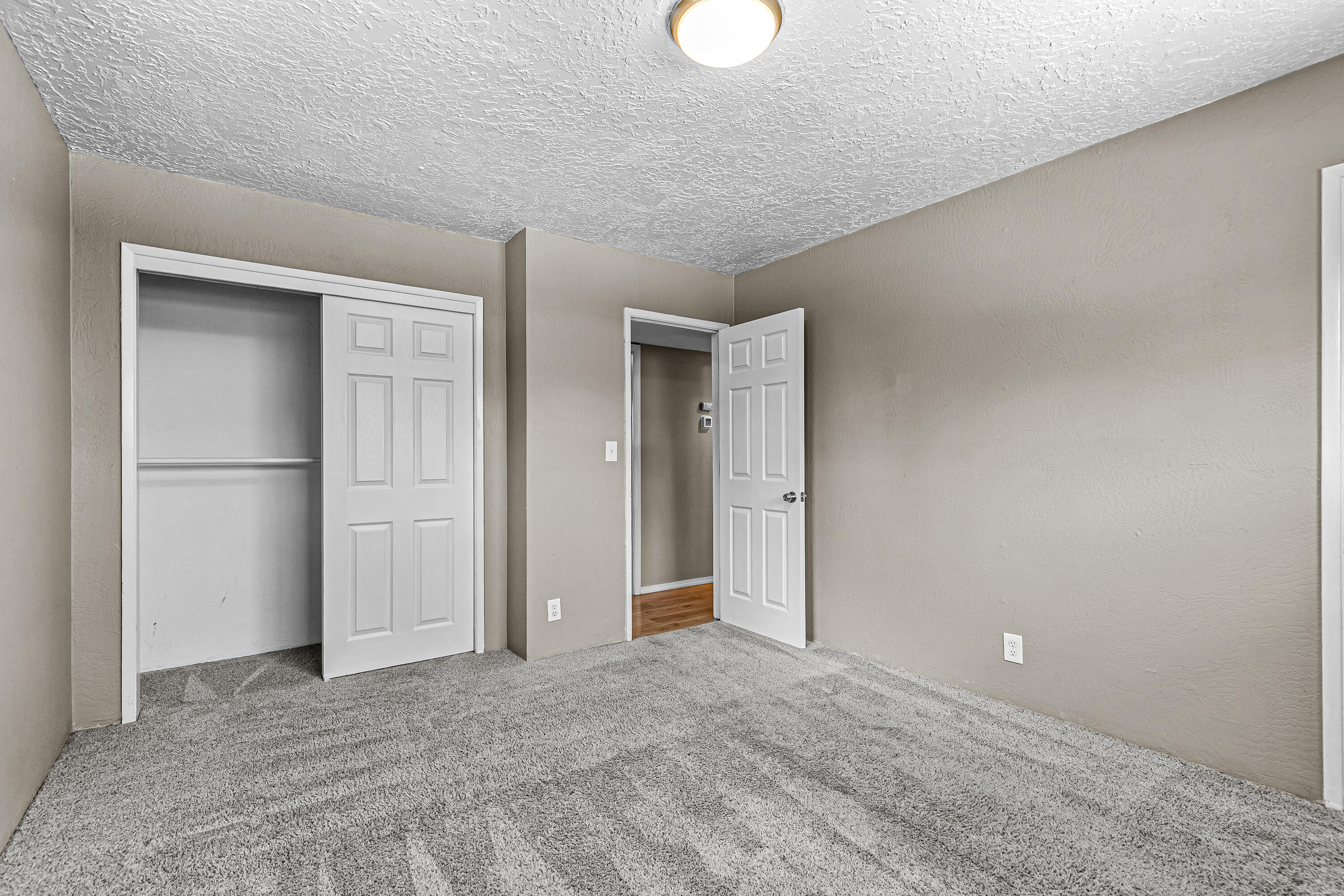 Country Club Manor - Residential