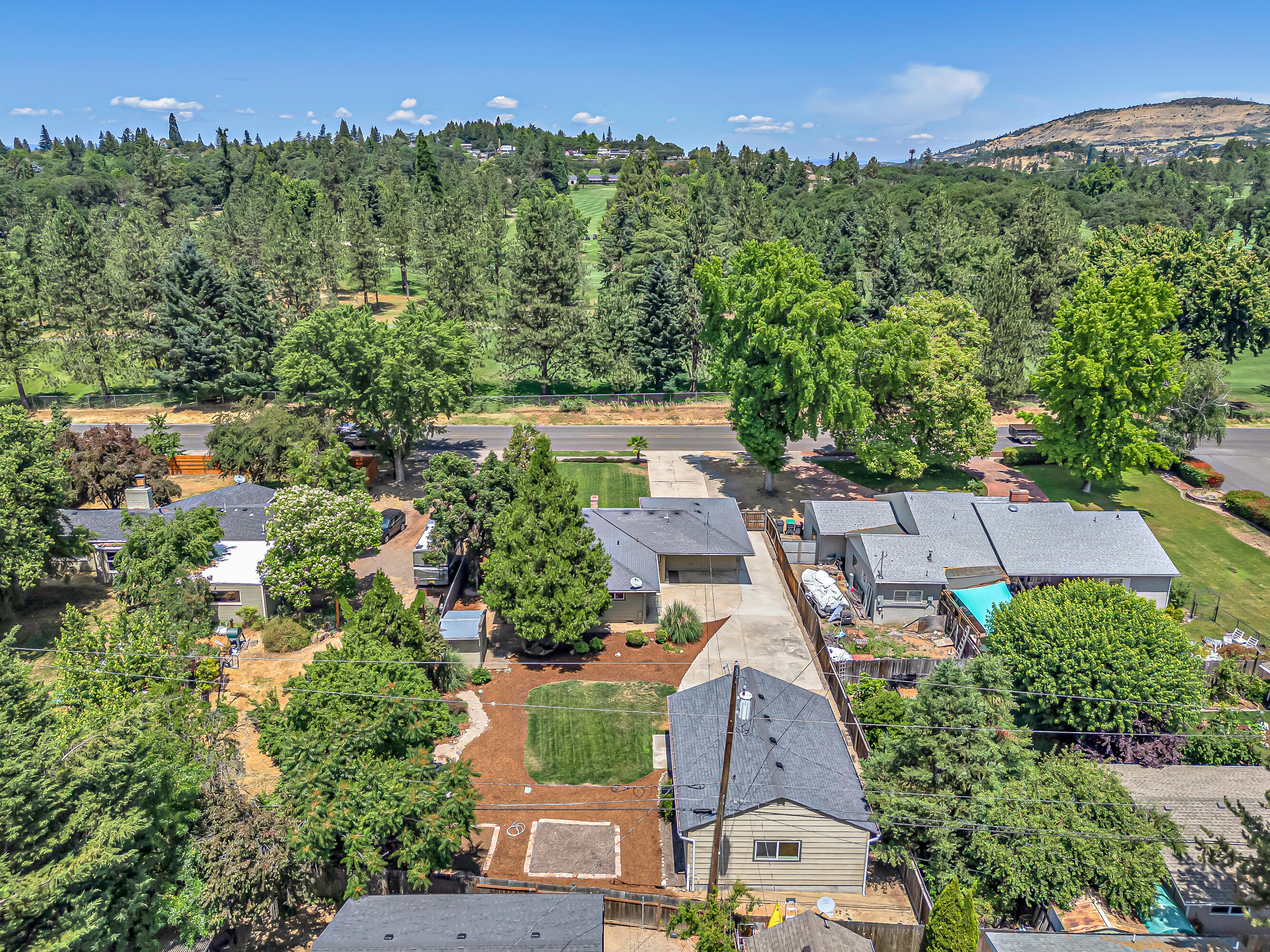 Country Club Manor - Residential