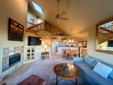 Tiny photo for 19717 SW Mount Bachelor Drive #UNIT 420 AB, Bend, OR 97702 (MLS # 220214990)