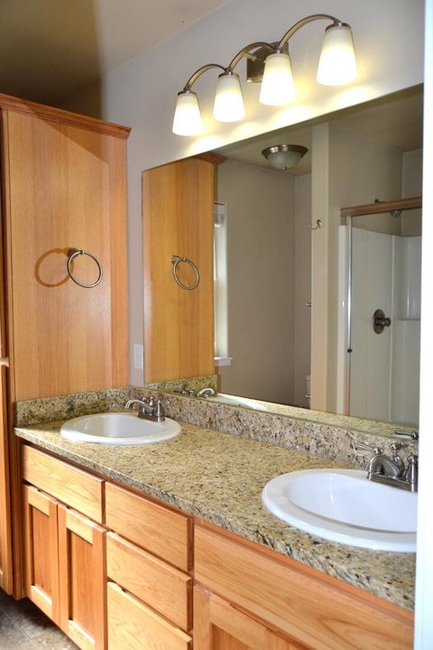 Tiny photo for 1514 SW Kokanee Lane, Grants Pass, OR 97527 (MLS # 220219548)