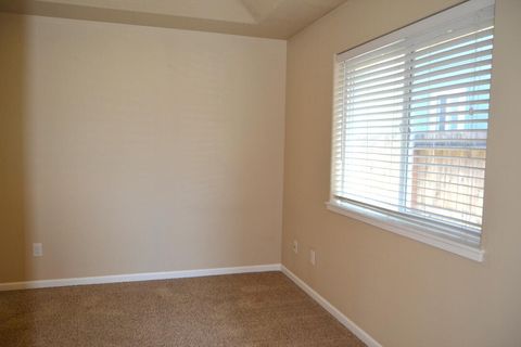 Tiny photo for 1514 SW Kokanee Lane, Grants Pass, OR 97527 (MLS # 220219548)