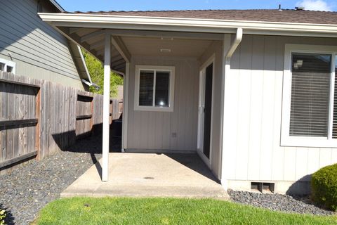 Tiny photo for 1514 SW Kokanee Lane, Grants Pass, OR 97527 (MLS # 220219548)