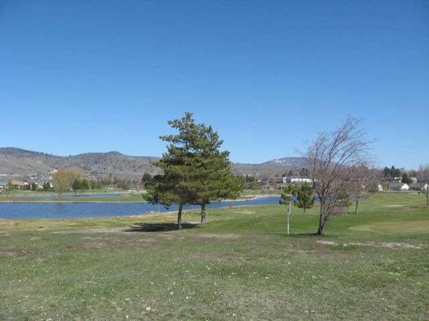 Only Lot Left On A Putting Green At Harbor Isles Golf Course. Beautiful View Of Fairway, Ponds, And Lake. Exclusive Subdivision Surrounded By Beautiful Homes, Next To Tennis & Fitness. Klamath Lake & Yacht Club Across The Street. Owner -olr