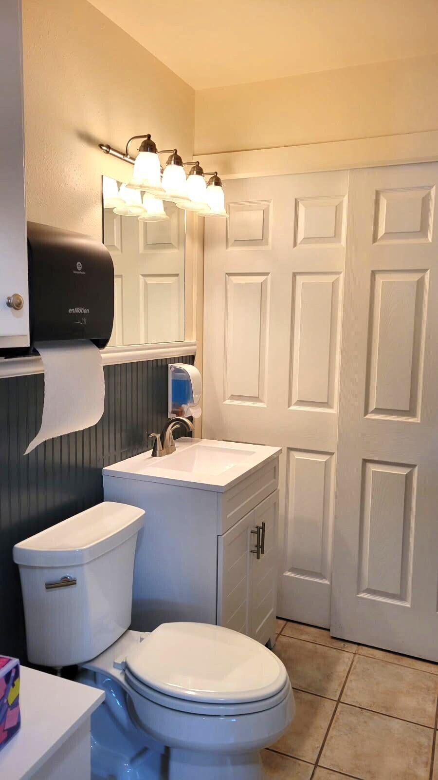 Oregon + Western - Commercial Sale