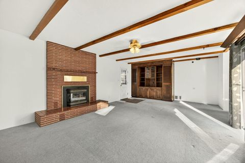 Tiny photo for 6 S Groveland Avenue, Medford, OR 97504 (MLS # 220212325)