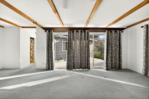 Tiny photo for 6 S Groveland Avenue, Medford, OR 97504 (MLS # 220212325)