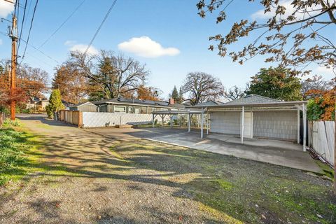 Tiny photo for 6 S Groveland Avenue, Medford, OR 97504 (MLS # 220212325)