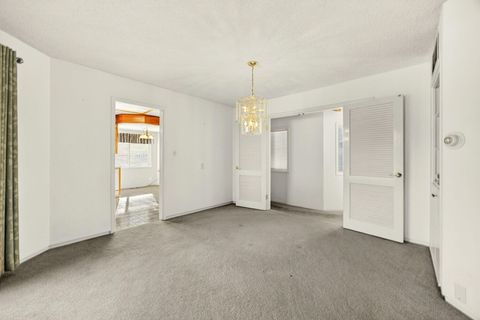 Tiny photo for 6 S Groveland Avenue, Medford, OR 97504 (MLS # 220212325)