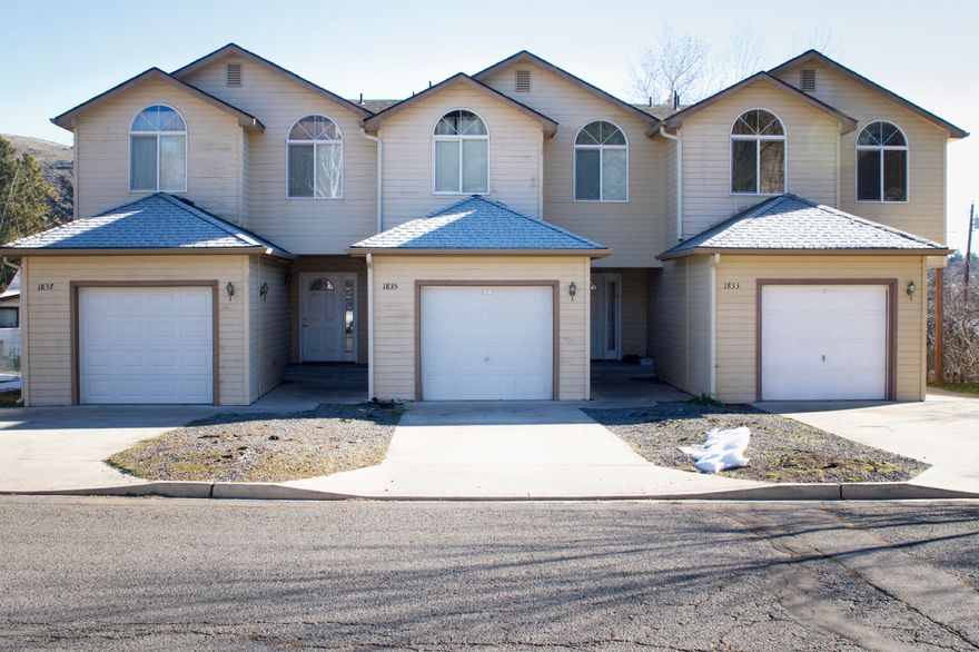 Amazing opportunity! This spacious triplex offers a fantastic return on investment with existing tenants and property management in place. Each unit gives tenants 1420
sq. ft. living space including 3 bedrooms, 2.5 bathrooms and private shaded balconies. Attached 1 car garage with laundry in the unit.