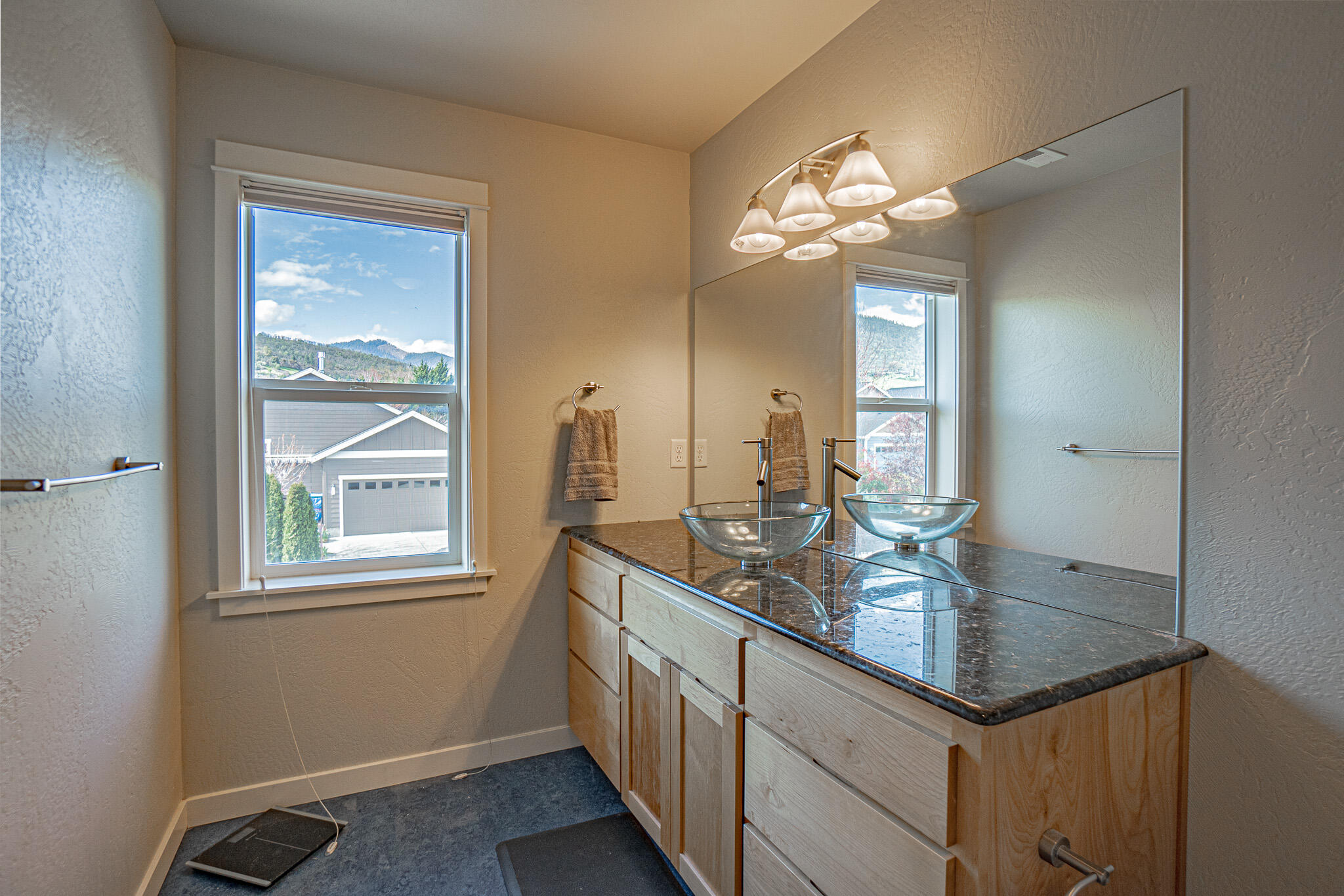 Kamerin Springs - Residential