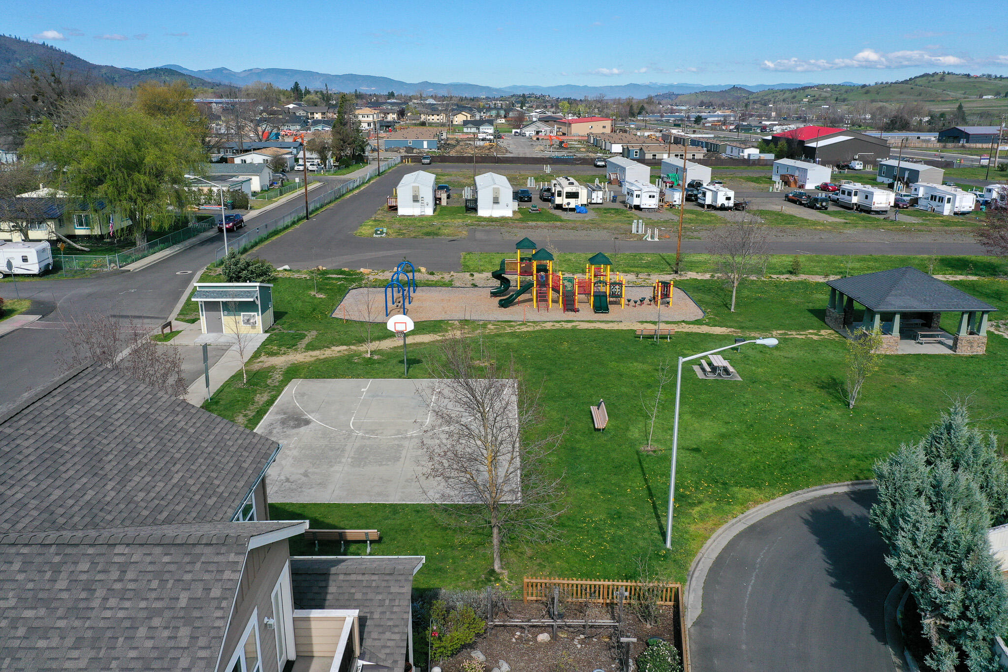 Kamerin Springs - Residential