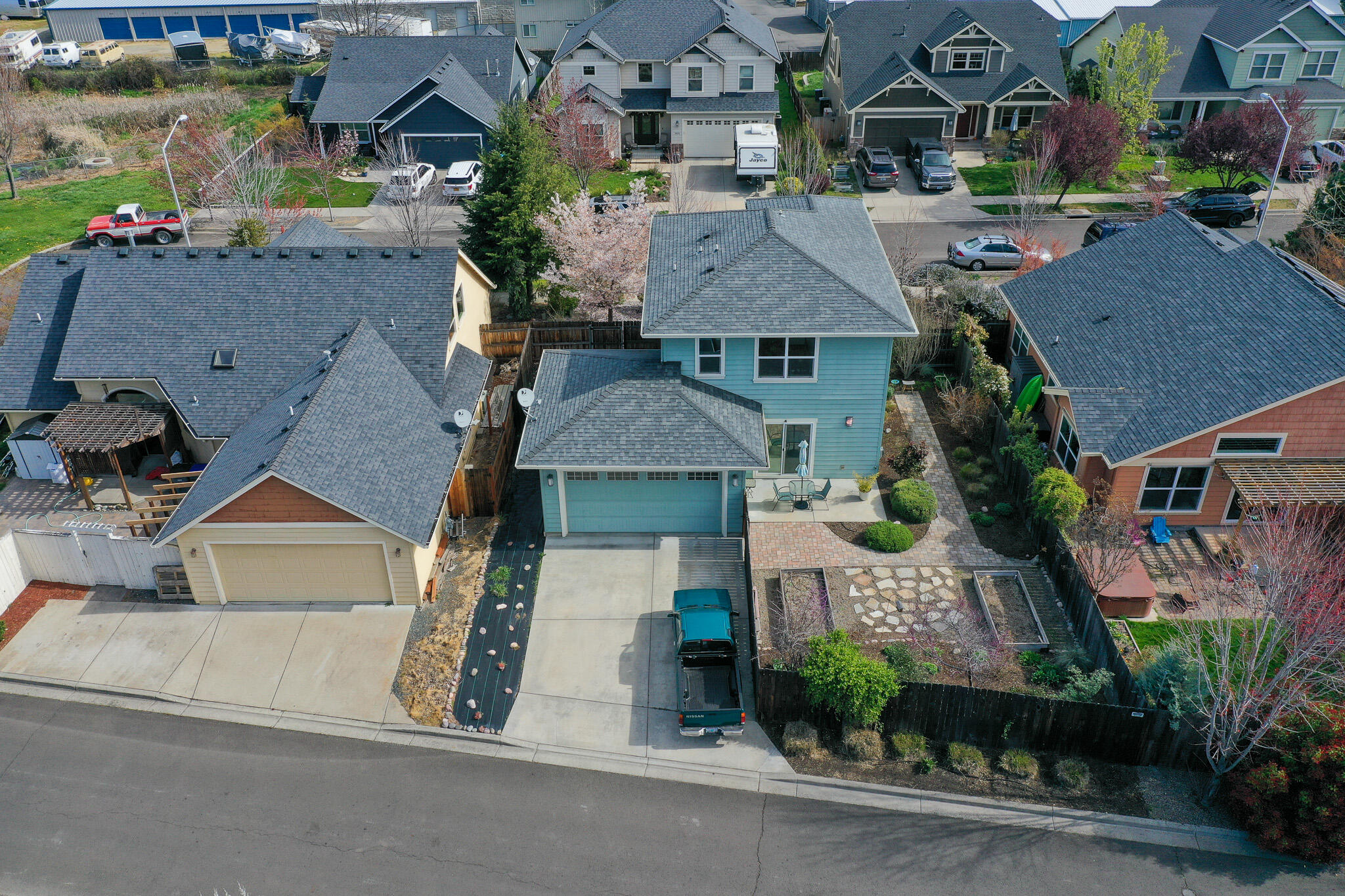 Kamerin Springs - Residential