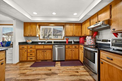 Tiny photo for 3030 Adams Circle, Medford, OR 97504 (MLS # 220214322)