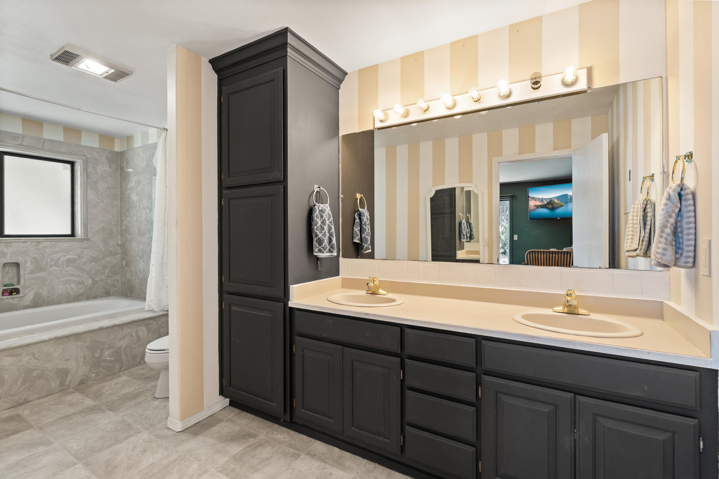 N/A - Commercial Sale