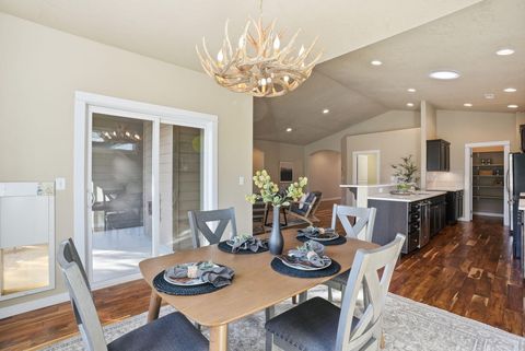 Tiny photo for 1255 W McKinney Butte Road #E, Sisters, OR 97759 (MLS # 220216854)