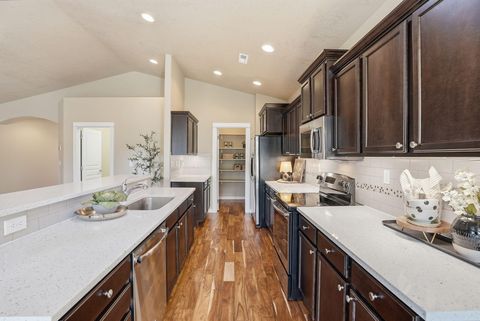 Tiny photo for 1255 W McKinney Butte Road #E, Sisters, OR 97759 (MLS # 220216854)