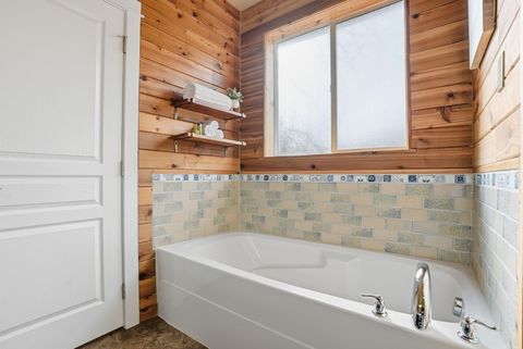 Tiny photo for 1255 W McKinney Butte Road #E, Sisters, OR 97759 (MLS # 220216854)