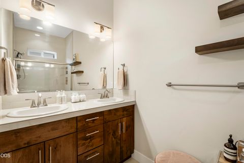 Tiny photo for 63378 NW Clearstone Drive, Bend, OR 97703 (MLS # 220222748)