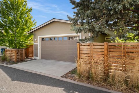 Tiny photo for 63378 NW Clearstone Drive, Bend, OR 97703 (MLS # 220222748)