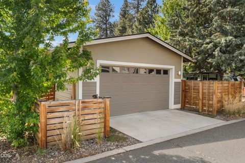Tiny photo for 63378 NW Clearstone Drive, Bend, OR 97703 (MLS # 220222748)