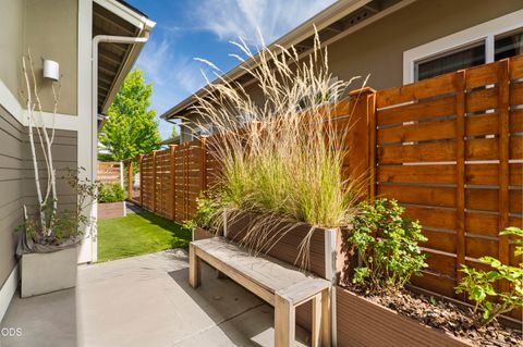 Tiny photo for 63378 NW Clearstone Drive, Bend, OR 97703 (MLS # 220222748)
