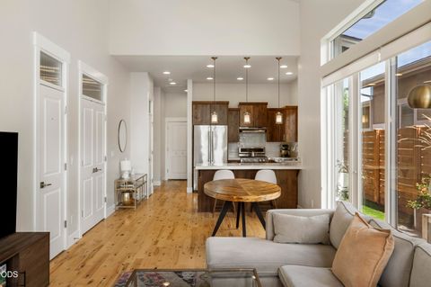 Tiny photo for 63378 NW Clearstone Drive, Bend, OR 97703 (MLS # 220222748)