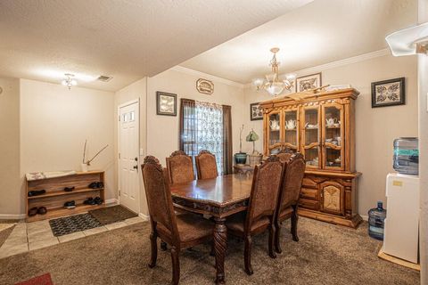 Tiny photo for 977 Garden Springs Circle, Medford, OR 97504 (MLS # 220214284)