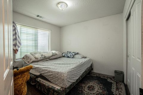 Tiny photo for 977 Garden Springs Circle, Medford, OR 97504 (MLS # 220214284)