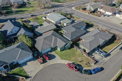 Tiny photo for 977 Garden Springs Circle, Medford, OR 97504 (MLS # 220214284)