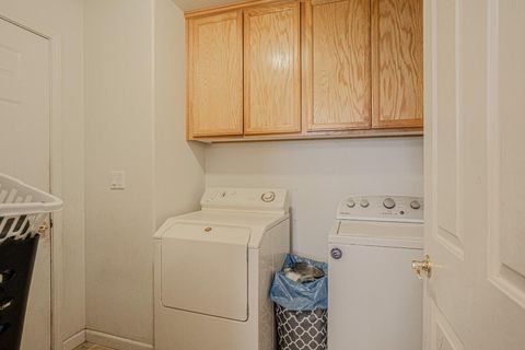 Tiny photo for 977 Garden Springs Circle, Medford, OR 97504 (MLS # 220214284)