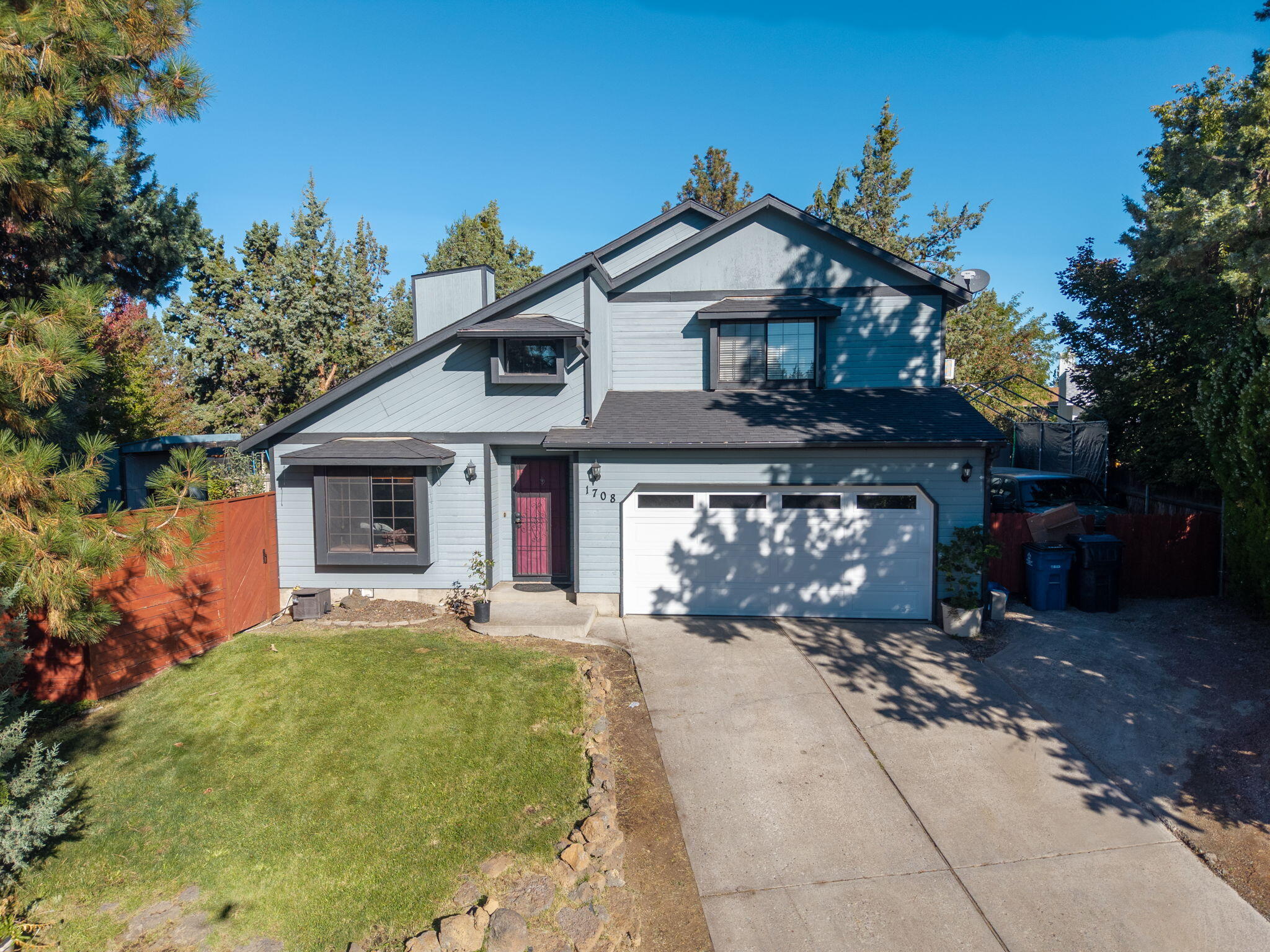1708 NE Hollow Tree Lane