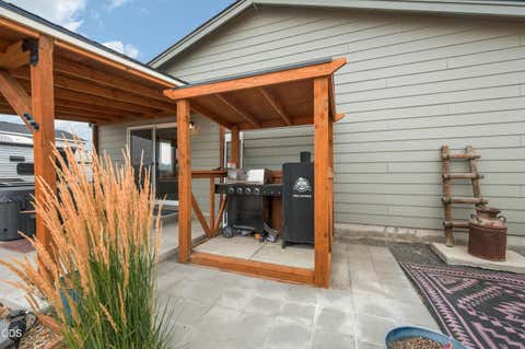 Tiny photo for 1222 NE Cobbleridge Court, Prineville, OR 97754 (MLS # 220227267)