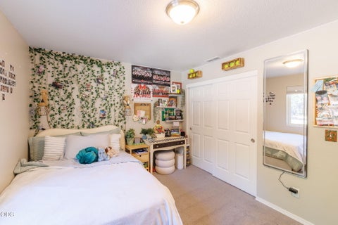 Tiny photo for 17450 MEADOW Way, Bend, OR 97707 (MLS # 220227404)