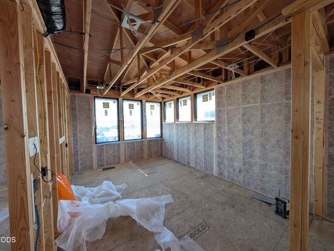 Tiny photo for 3226 NW Strickland Way, Bend, OR 97703 (MLS # 220223041)
