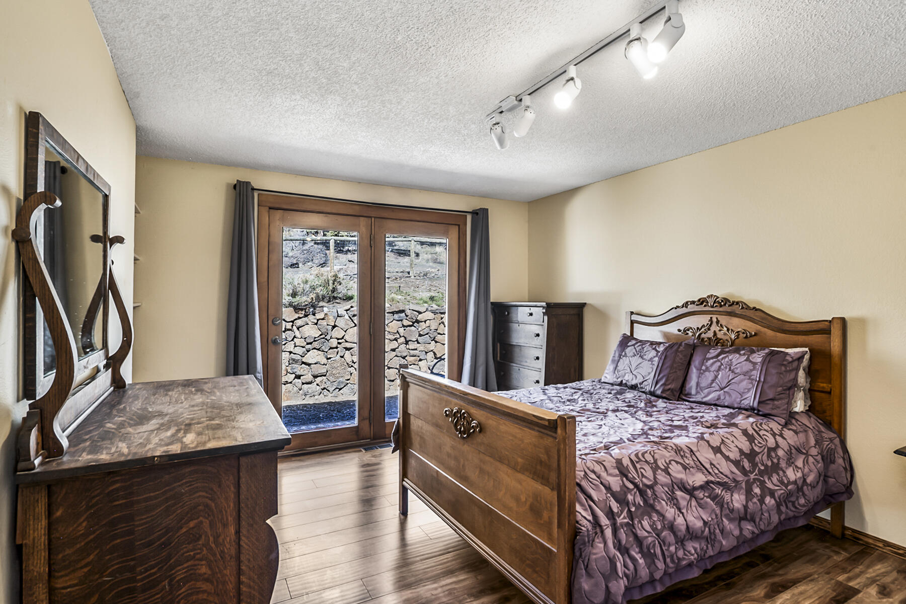 Highland Estate - Residential