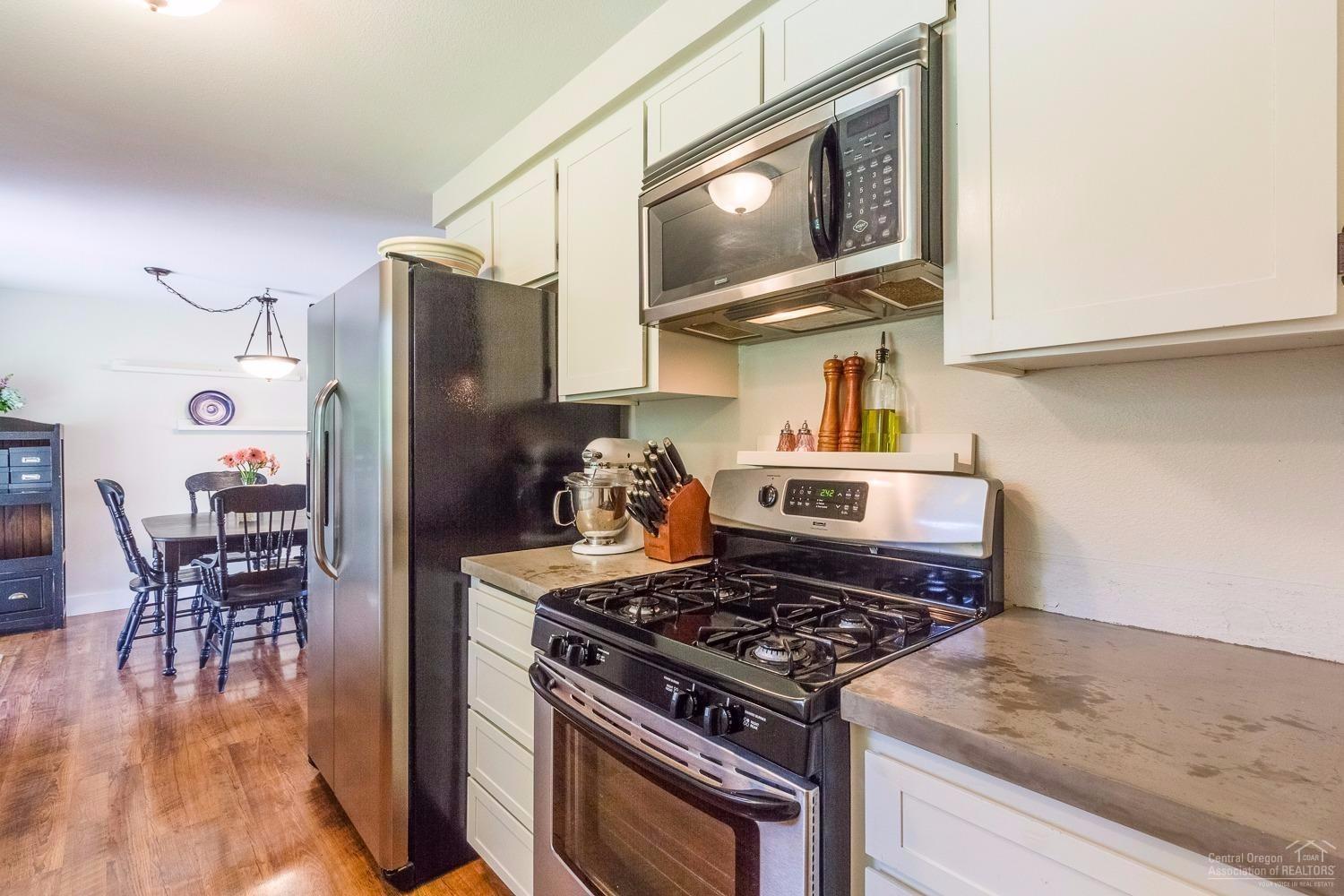 Desert Woods - Residential