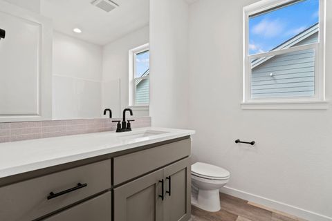 Tiny photo for 1134 Pumpkin Ridge Drive #337, Eagle Point, OR 97524 (MLS # 220219602)