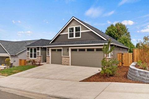 Tiny photo for 1134 Pumpkin Ridge Drive #337, Eagle Point, OR 97524 (MLS # 220219602)