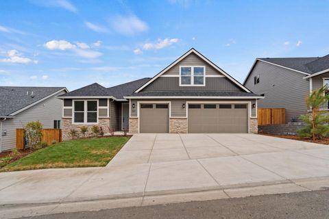 Photo of 1134 Pumpkin Ridge Drive #337, Eagle Point, OR 97524 (MLS # 220219602)