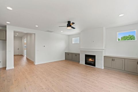 Tiny photo for 1134 Pumpkin Ridge Drive #337, Eagle Point, OR 97524 (MLS # 220219602)
