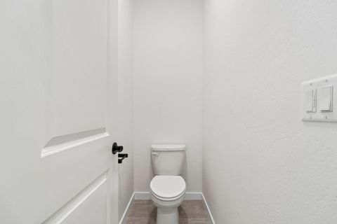 Tiny photo for 1134 Pumpkin Ridge Drive #337, Eagle Point, OR 97524 (MLS # 220219602)