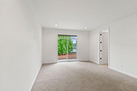 Tiny photo for 1134 Pumpkin Ridge Drive #337, Eagle Point, OR 97524 (MLS # 220219602)