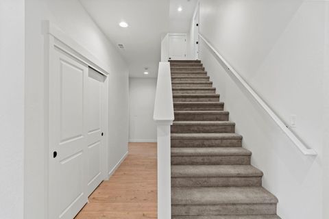 Tiny photo for 1134 Pumpkin Ridge Drive #337, Eagle Point, OR 97524 (MLS # 220219602)