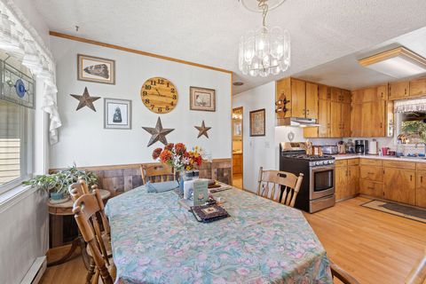 Tiny photo for 43273 Sycan Road, Beatty, OR 97621 (MLS # 220173121)