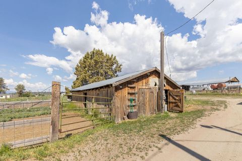Tiny photo for 43273 Sycan Road, Beatty, OR 97621 (MLS # 220173121)