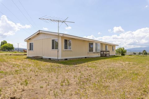 Tiny photo for 43273 Sycan Road, Beatty, OR 97621 (MLS # 220173121)